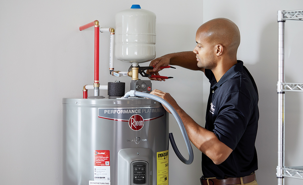 Common Plumbing Issue: Why is My Water Heater Leaking?
